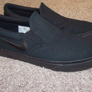 Nike Charge Slip SB 'Triple Black' Sz 9